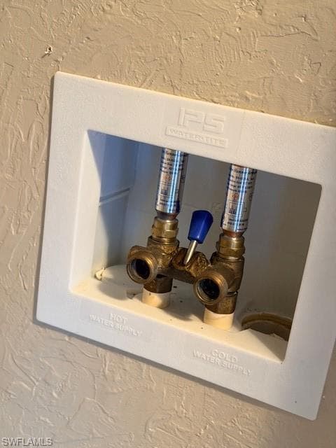 10212 Yellowtop TRL, FORT MYERS FL 33905-24