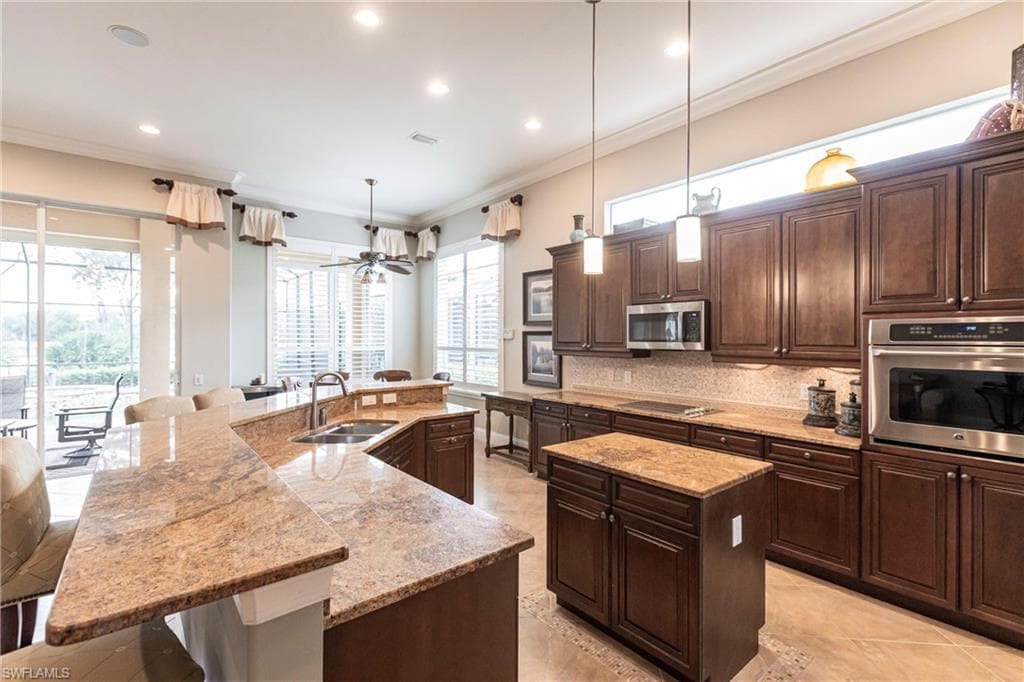 12068 Via Cercina DR, BONITA SPRINGS FL 34135-7