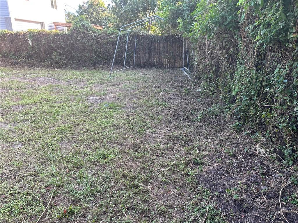 281 Benson ST E, NAPLES FL 34113-5