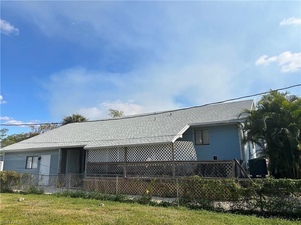 281 Benson ST E, NAPLES FL 34113-13