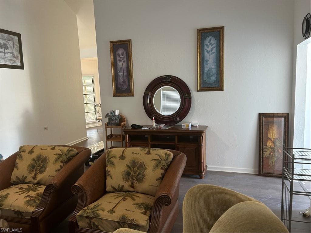 281 Benson ST E, NAPLES FL 34113-17