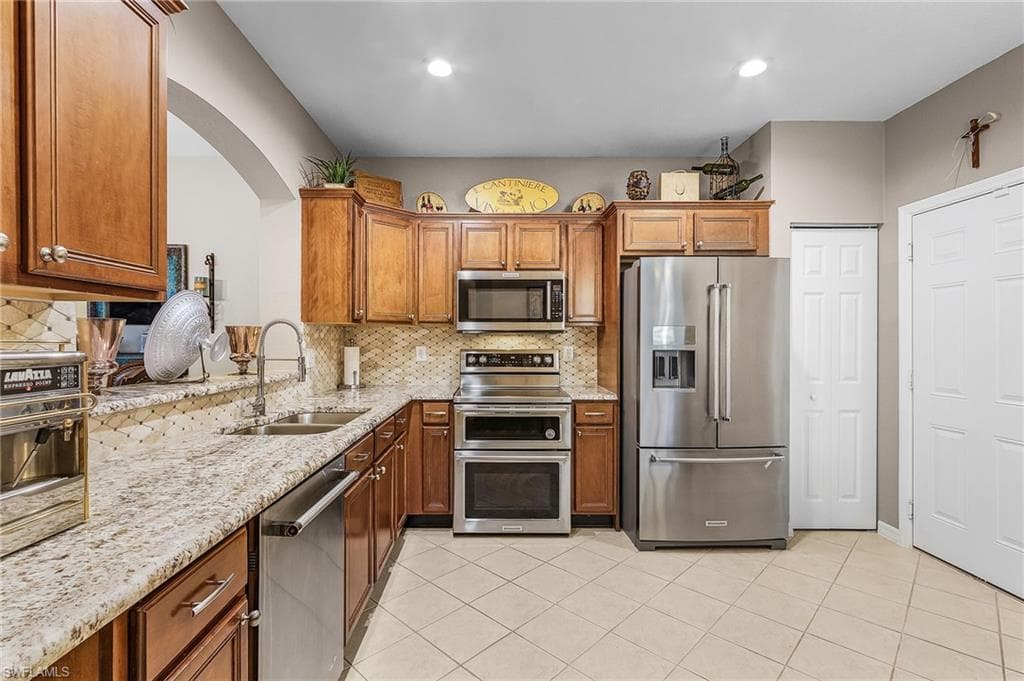 3331 Dandolo CIR-5