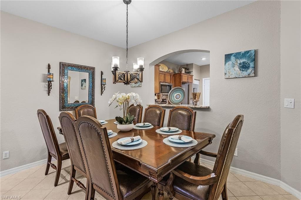 3331 Dandolo CIR-10