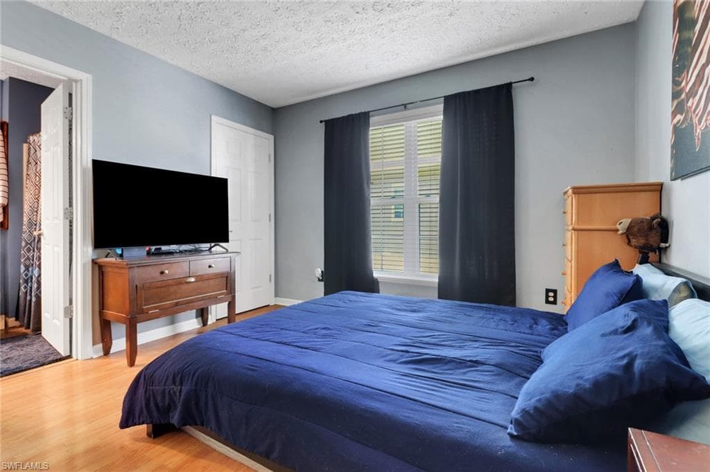 398 Leawood CIR, NAPLES FL 34104-19