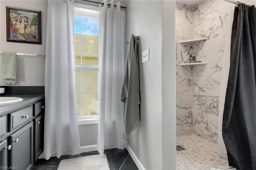 398 Leawood CIR, NAPLES FL 34104-17