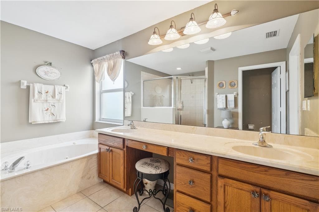 9475 Silver Pine LOOP, FORT MYERS FL 33967-26