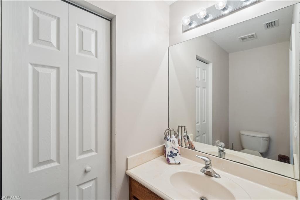 9475 Silver Pine LOOP, FORT MYERS FL 33967-25