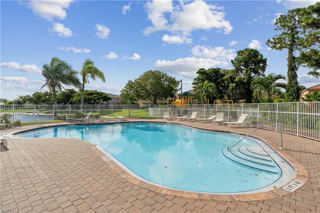9475 Silver Pine LOOP, FORT MYERS FL 33967-33