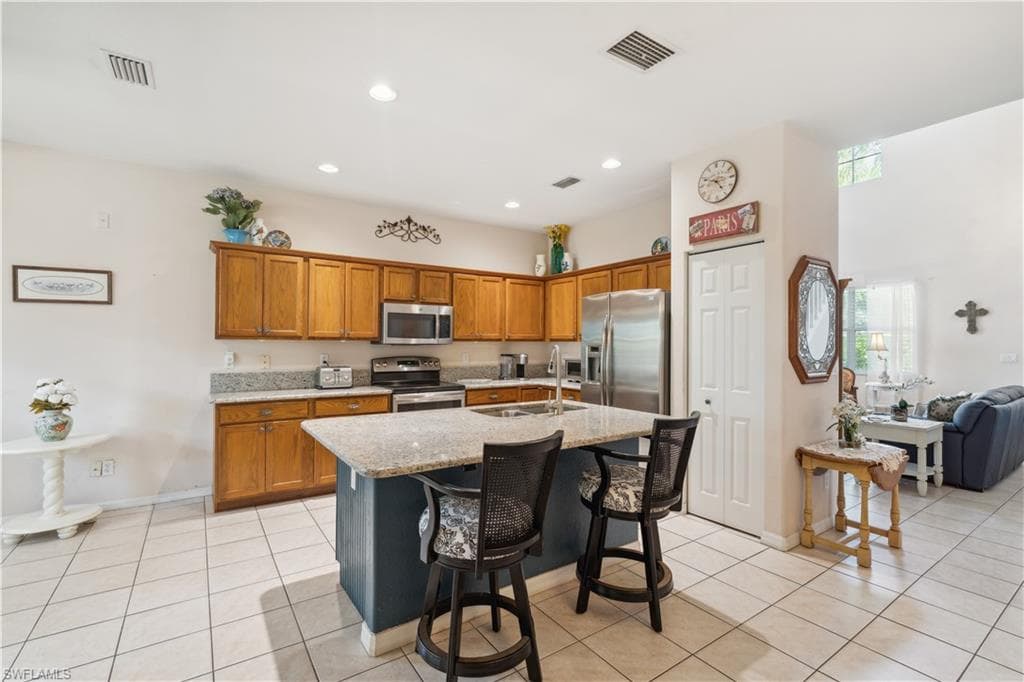 9475 Silver Pine LOOP, FORT MYERS FL 33967-7