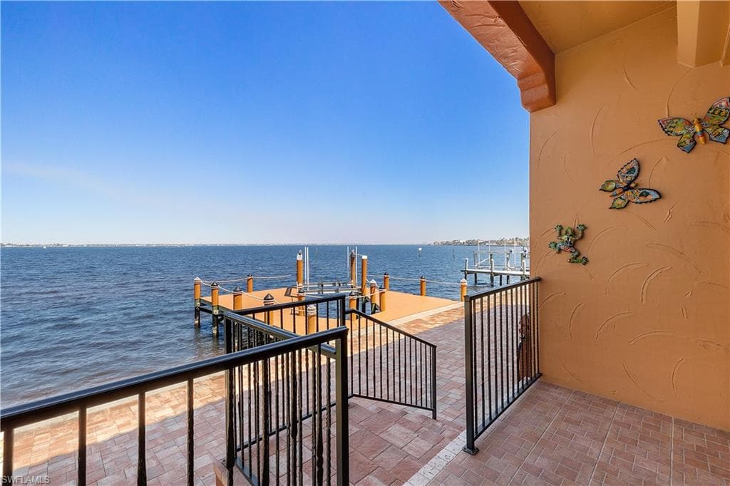 15400 Catalpa Cove LN, FORT MYERS FL 33908-41