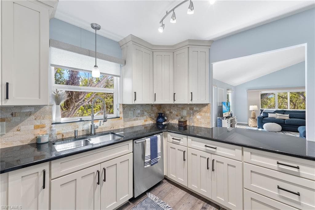 6092 Sanibel Captiva RD-20