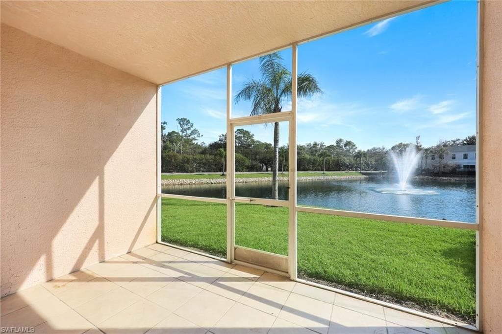 3250 Cypress Glen WAY # 402, NAPLES FL 34109-22