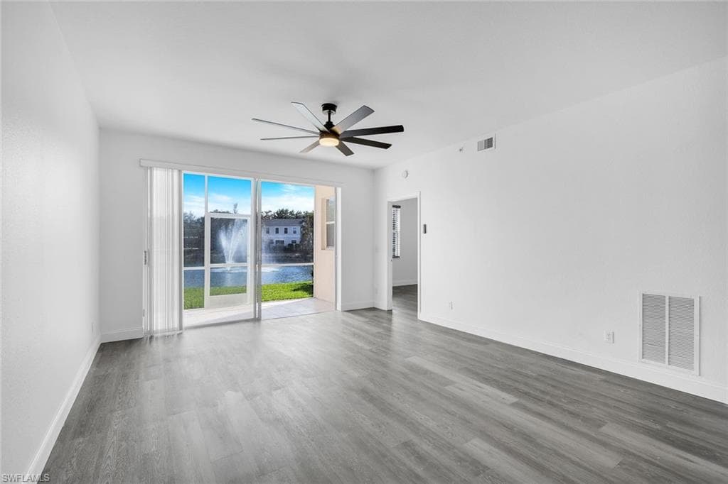 3250 Cypress Glen WAY # 402, NAPLES FL 34109-6