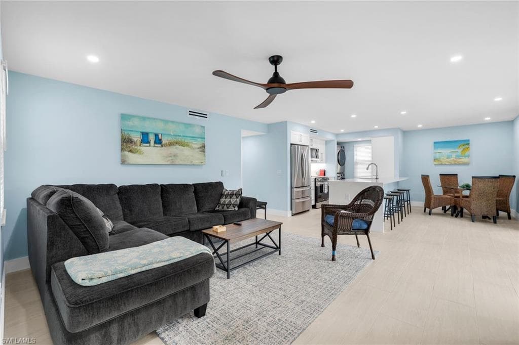 1155 Sandpiper ST # C7, NAPLES FL 34102-1