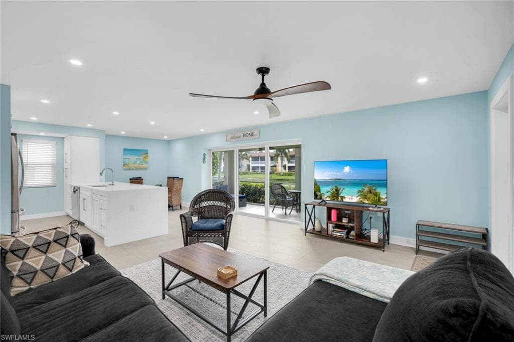 1155 Sandpiper ST # C7, NAPLES FL 34102-2