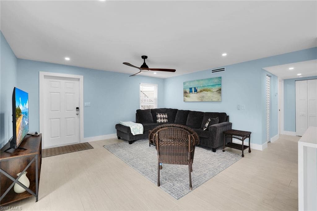 1155 Sandpiper ST # C7, NAPLES FL 34102-3