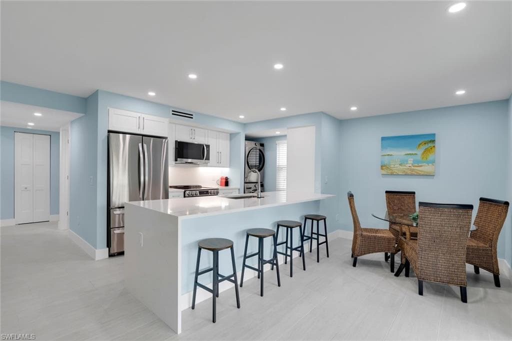 1155 Sandpiper ST # C7, NAPLES FL 34102-7