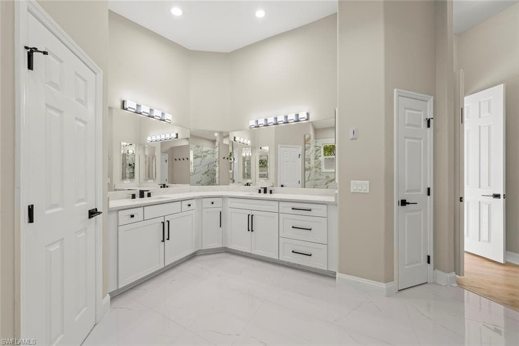 15520 Greenock LN-45