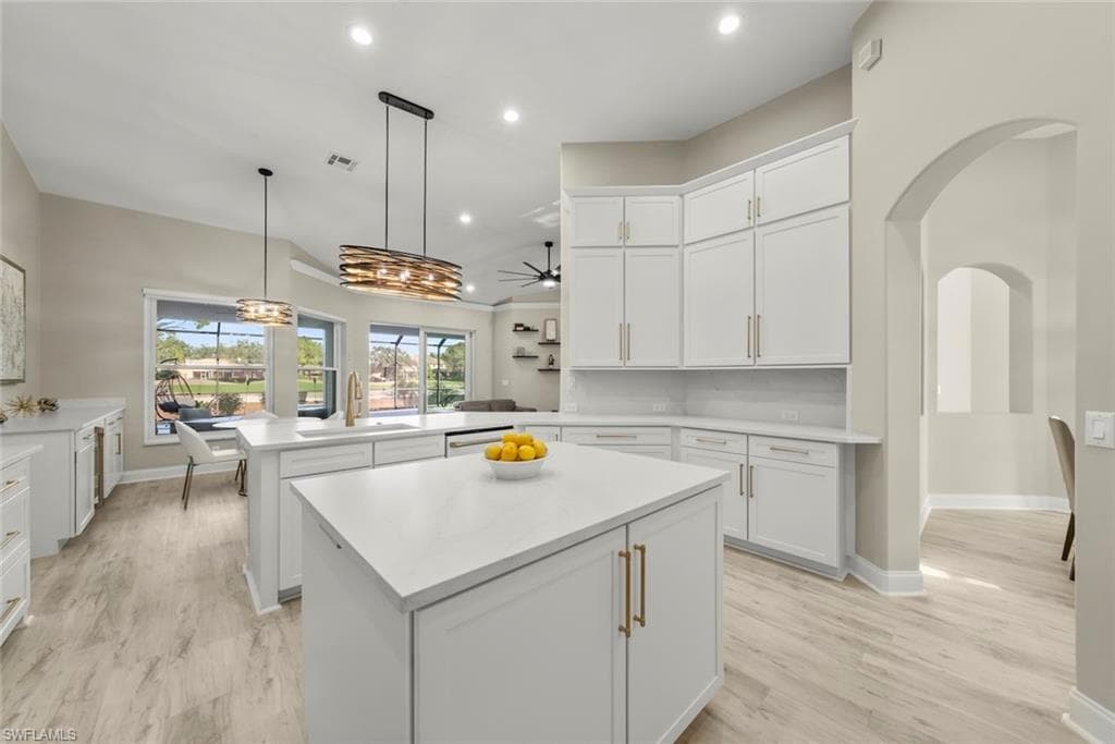 15520 Greenock LN-11