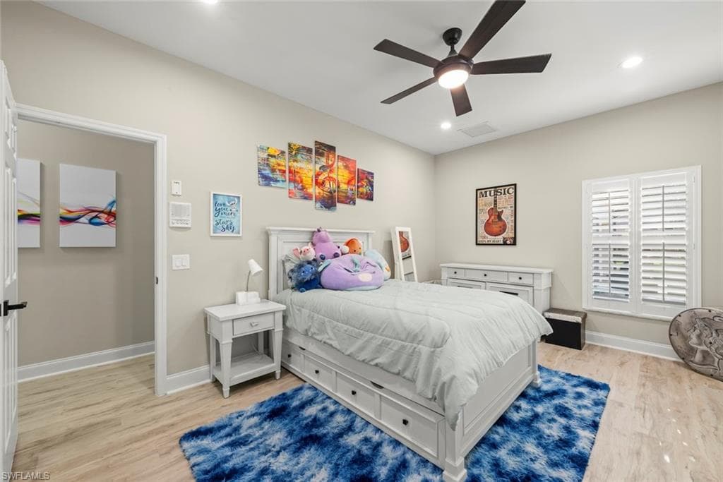 15520 Greenock LN-25