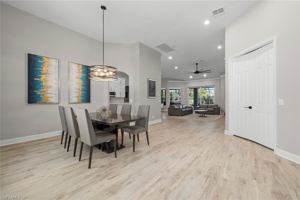 15520 Greenock LN-6