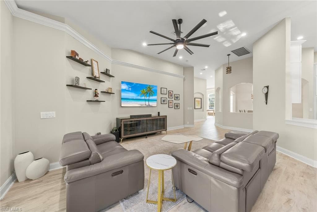 15520 Greenock LN-27