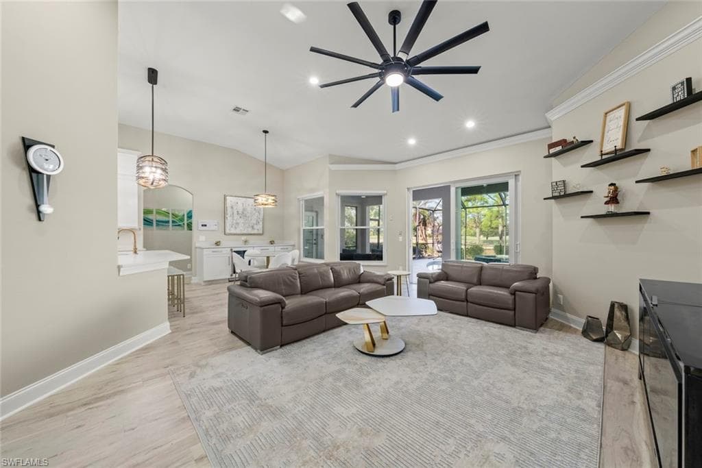 15520 Greenock LN-29