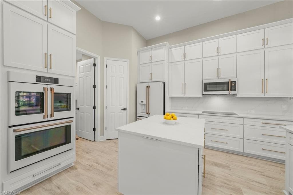 15520 Greenock LN-13