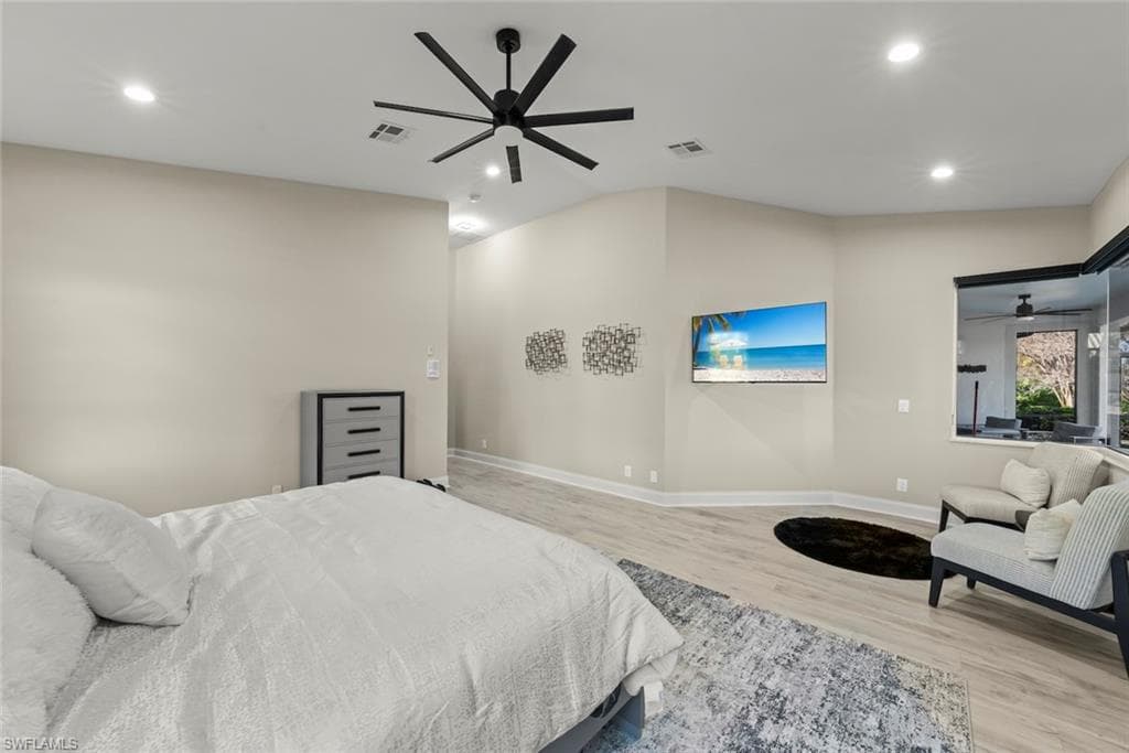 15520 Greenock LN-40