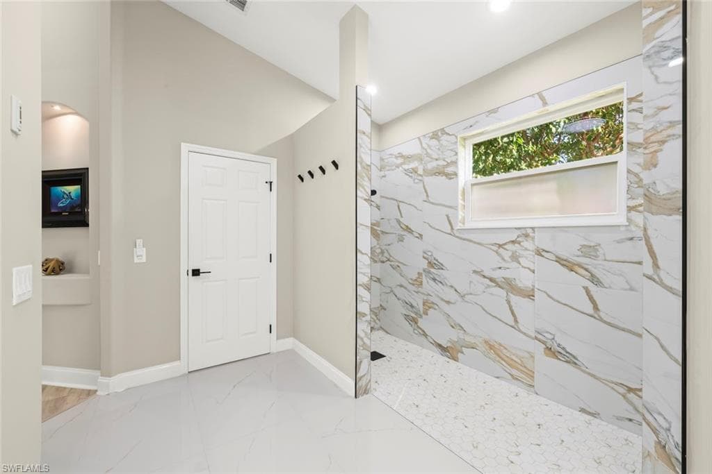 15520 Greenock LN-43