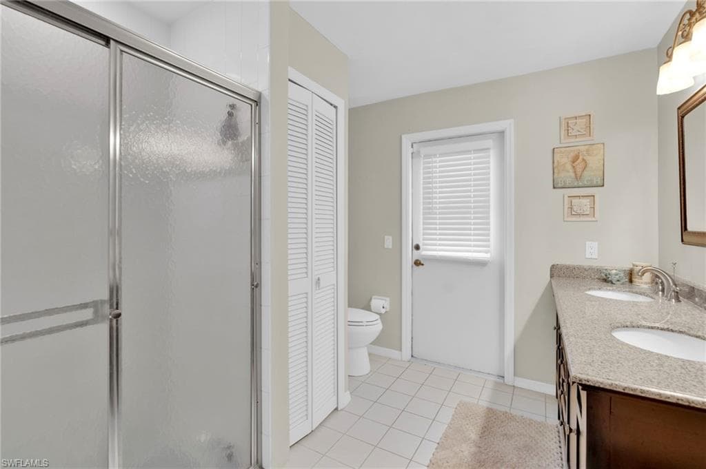 8866 Banyan Cove CIR, FORT MYERS FL 33919-37