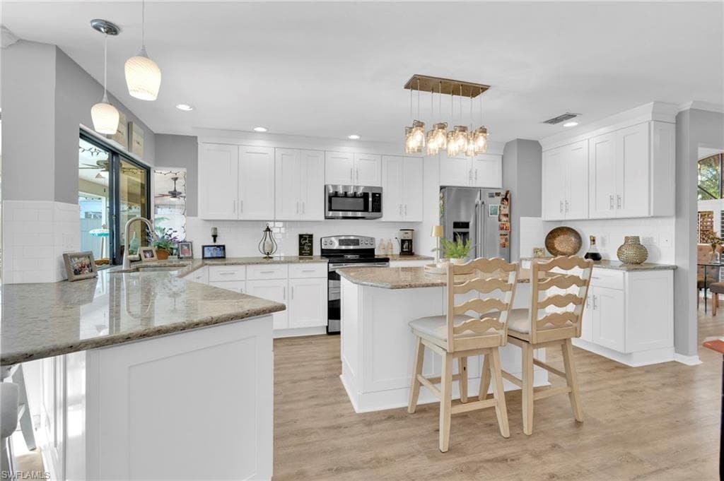 8866 Banyan Cove CIR, FORT MYERS FL 33919-18