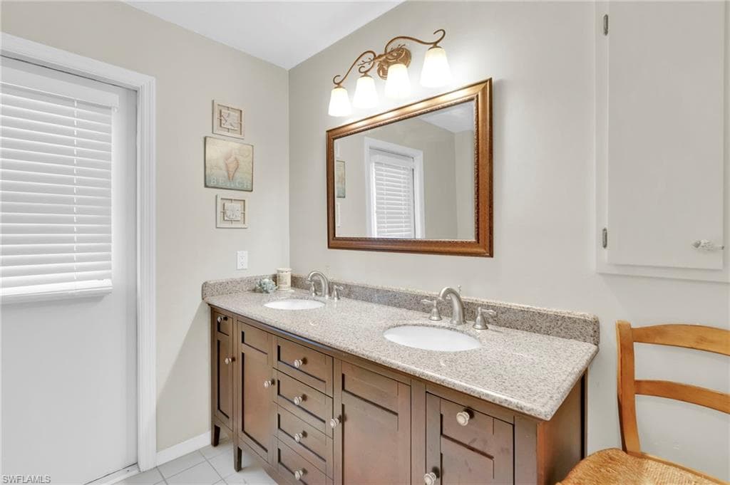 8866 Banyan Cove CIR, FORT MYERS FL 33919-30