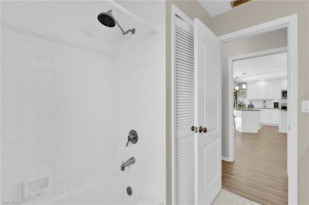 8866 Banyan Cove CIR, FORT MYERS FL 33919-38