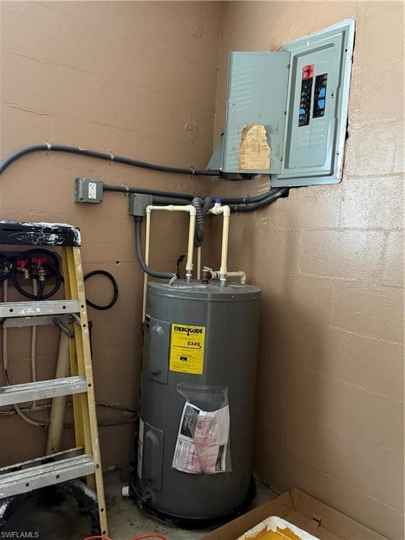 1126 Florida AVE, CLEWISTON FL 33440-11