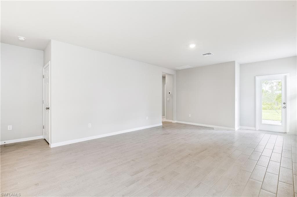 1205 BROOKLANDS DR, FORT MYERS FL 33905-4