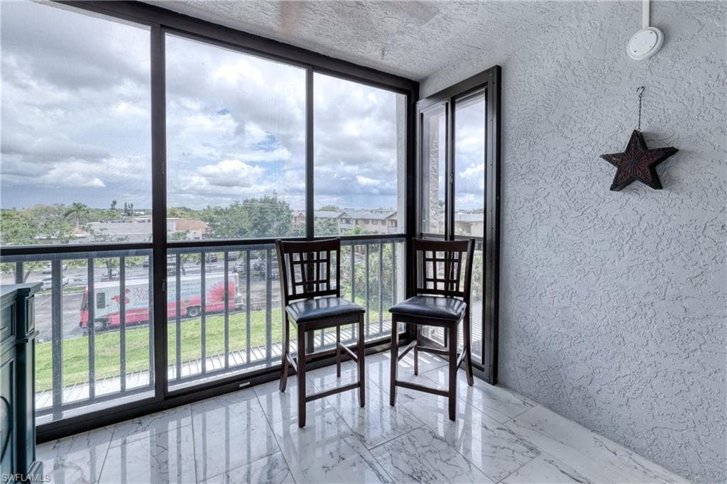 2121 Collier AVE # 412, FORT MYERS FL 33901-22