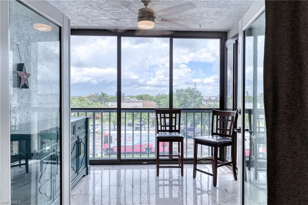 2121 Collier AVE # 412, FORT MYERS FL 33901-19