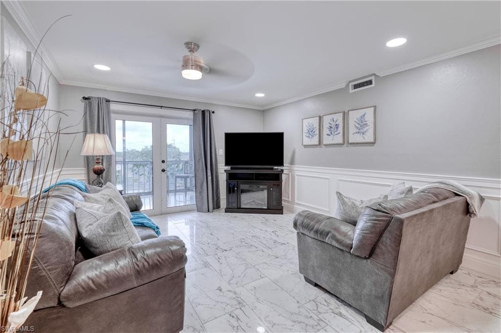 2121 Collier AVE # 412, FORT MYERS FL 33901-8