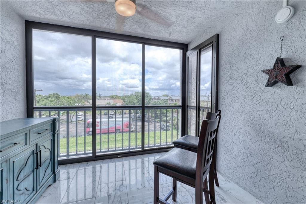 2121 Collier AVE # 412, FORT MYERS FL 33901-23