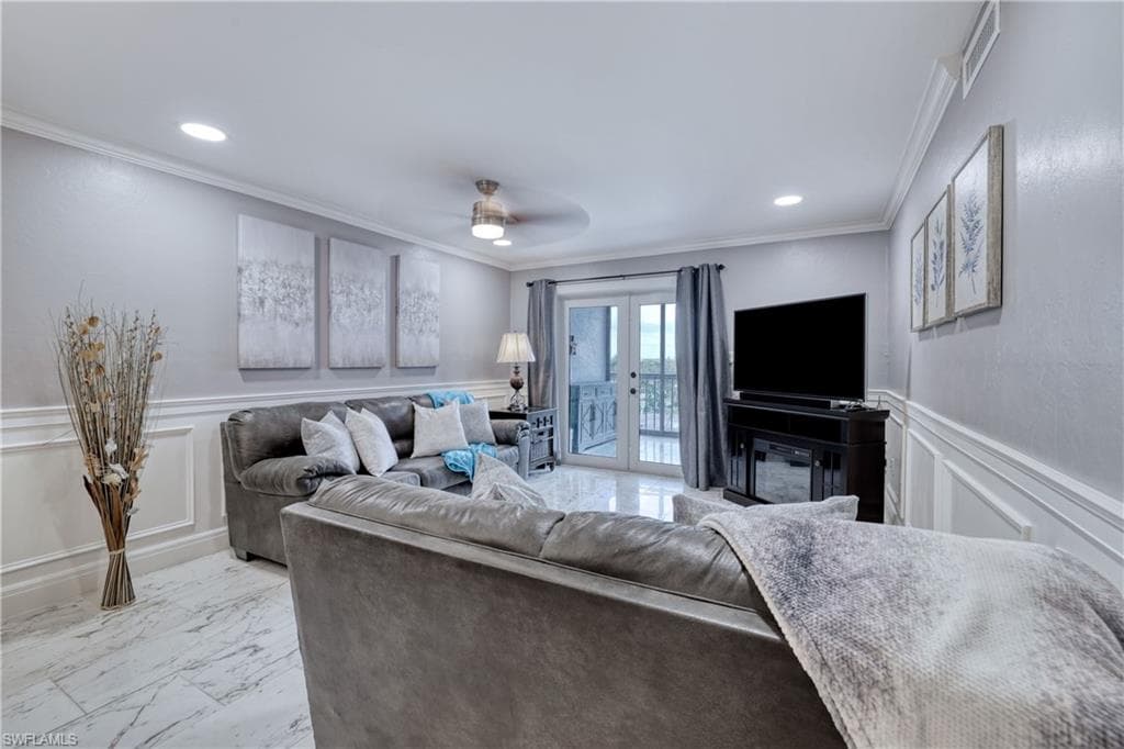 2121 Collier AVE # 412, FORT MYERS FL 33901-9
