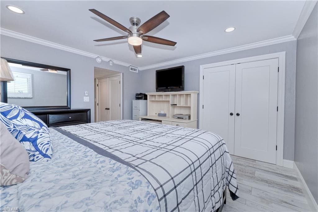 2121 Collier AVE # 412, FORT MYERS FL 33901-17