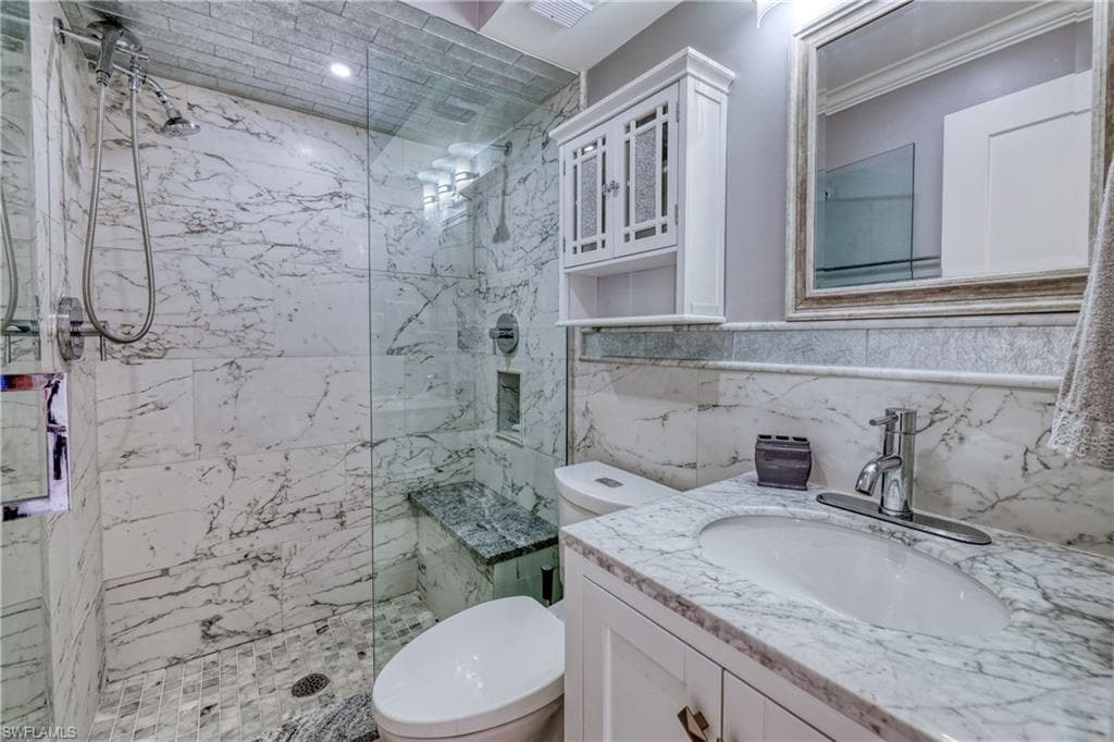 2121 Collier AVE # 412, FORT MYERS FL 33901-18