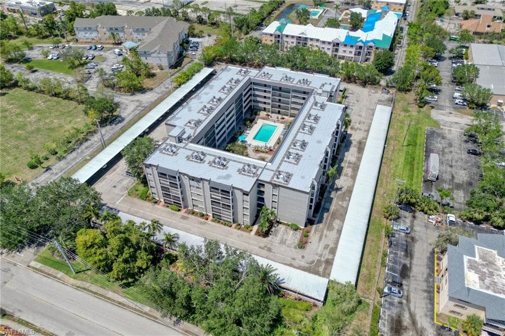 2121 Collier AVE # 412, FORT MYERS FL 33901-30