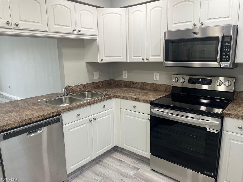 1740 Pine Valley DR # 214, FORT MYERS FL 33907-2