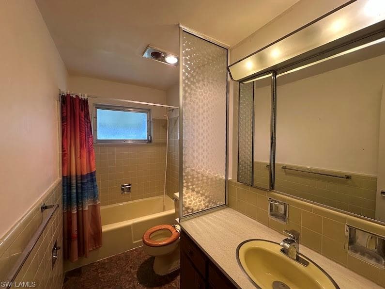 1727 Cornwallis PKWY, CAPE CORAL FL 33904-12