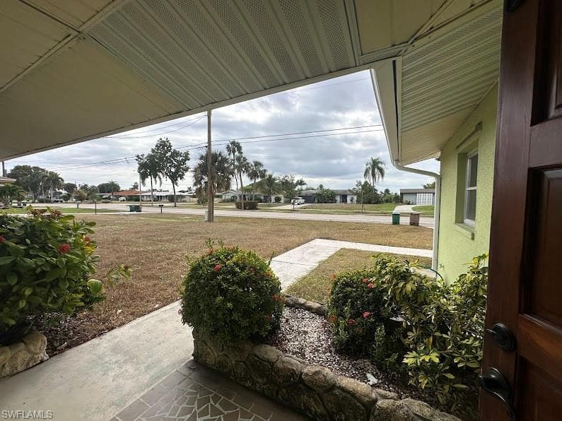 1727 Cornwallis PKWY, CAPE CORAL FL 33904-3