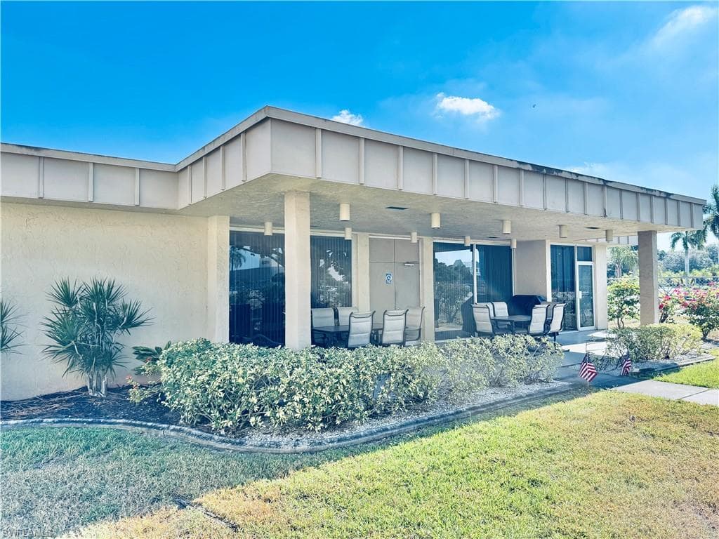 2264 Winkler AVE # 101, FORT MYERS FL 33901-37