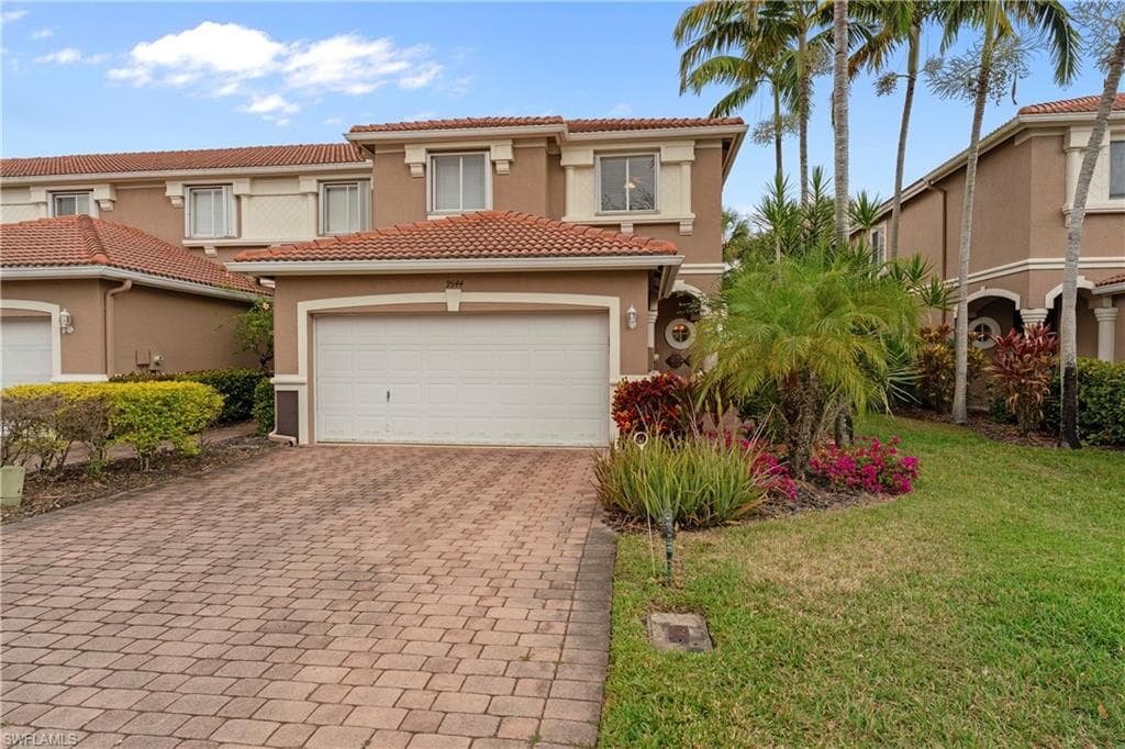 9544 Roundstone CIR-1