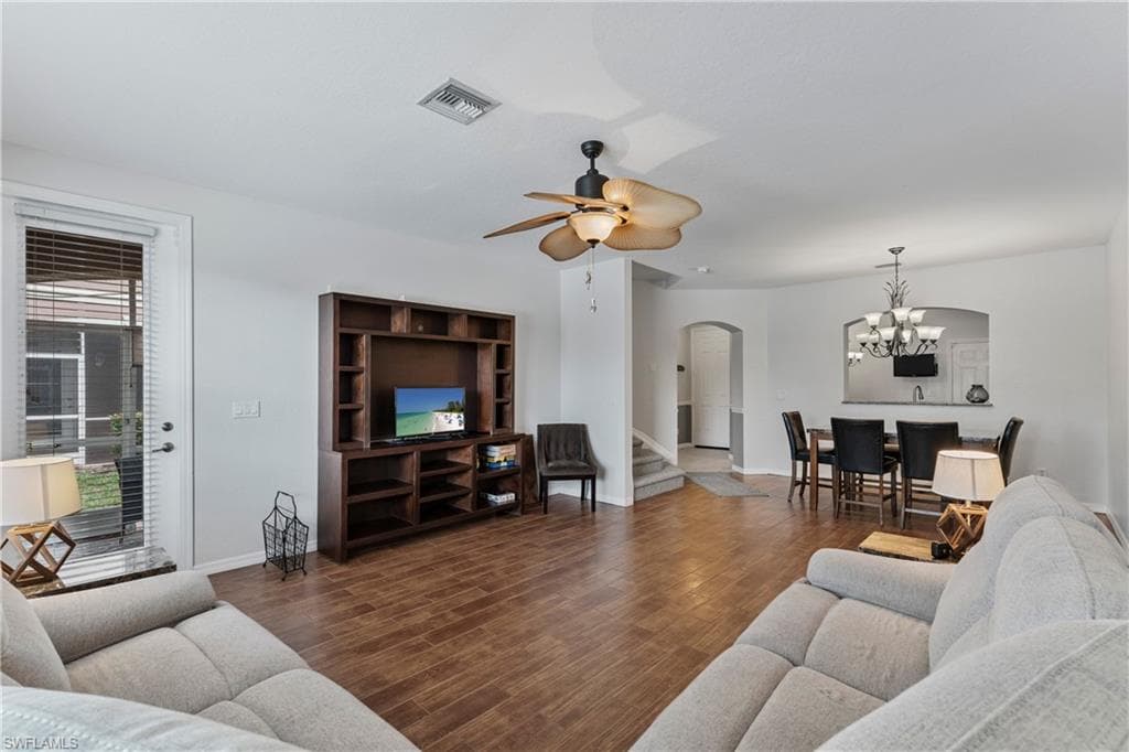 9544 Roundstone CIR-15